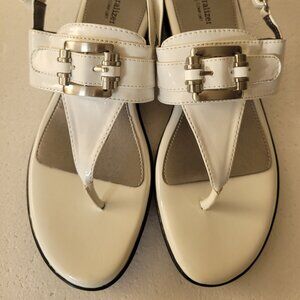 Naturalizer elegant women sandals 12 M USA/10 UK White Summer